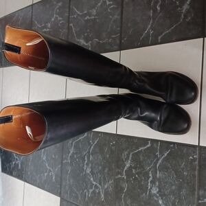 Northampton Size 7 Black Boots Womens